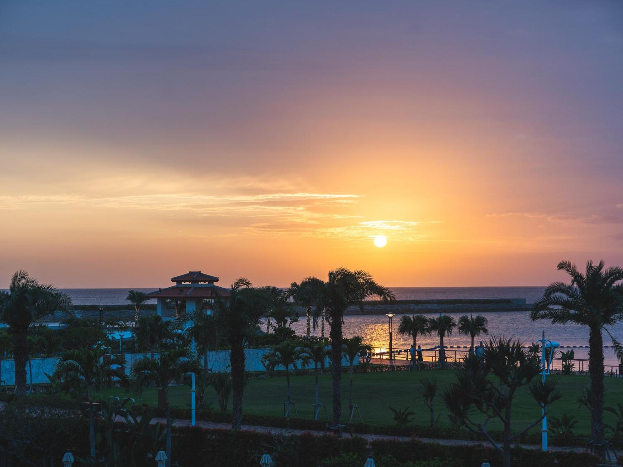 Hilton Okinawa Chatan Resort Extérieur photo